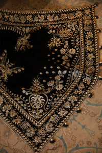 Buy BAROQUE | EMBROIDERED VELVET SHAWL 2023, Pakistani Designer Shawl with discount code and sale price. Shop Pakistani Clothes Online UK- BAROQUE Chiffon for Wedding, Luxury Lawn 2023 Embroidered Chiffon, Velvet Suits, Winter dresses & Bridal Wear & Ready Made Suits for Pakistani Party Wear UK and USA at LebaasOnline.