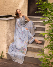 Load image into Gallery viewer, Buy New Faiza Saqlain | Zinnia Luxury Lawn 2025 !!! DESIGNER BRAND BIG SANA SAFINAZ, ASIM JOFA, MARYUM N MARIA HUGE DISCOUNT!! WEB-STORE CLEARANCE, SALE 2024 GIVEAWAYS , BOXING DAY SALE, NEW YEARS SALE 2025!! CHRISTMAS SALE, END OF YEAR SALE, LEBAASONLINE 