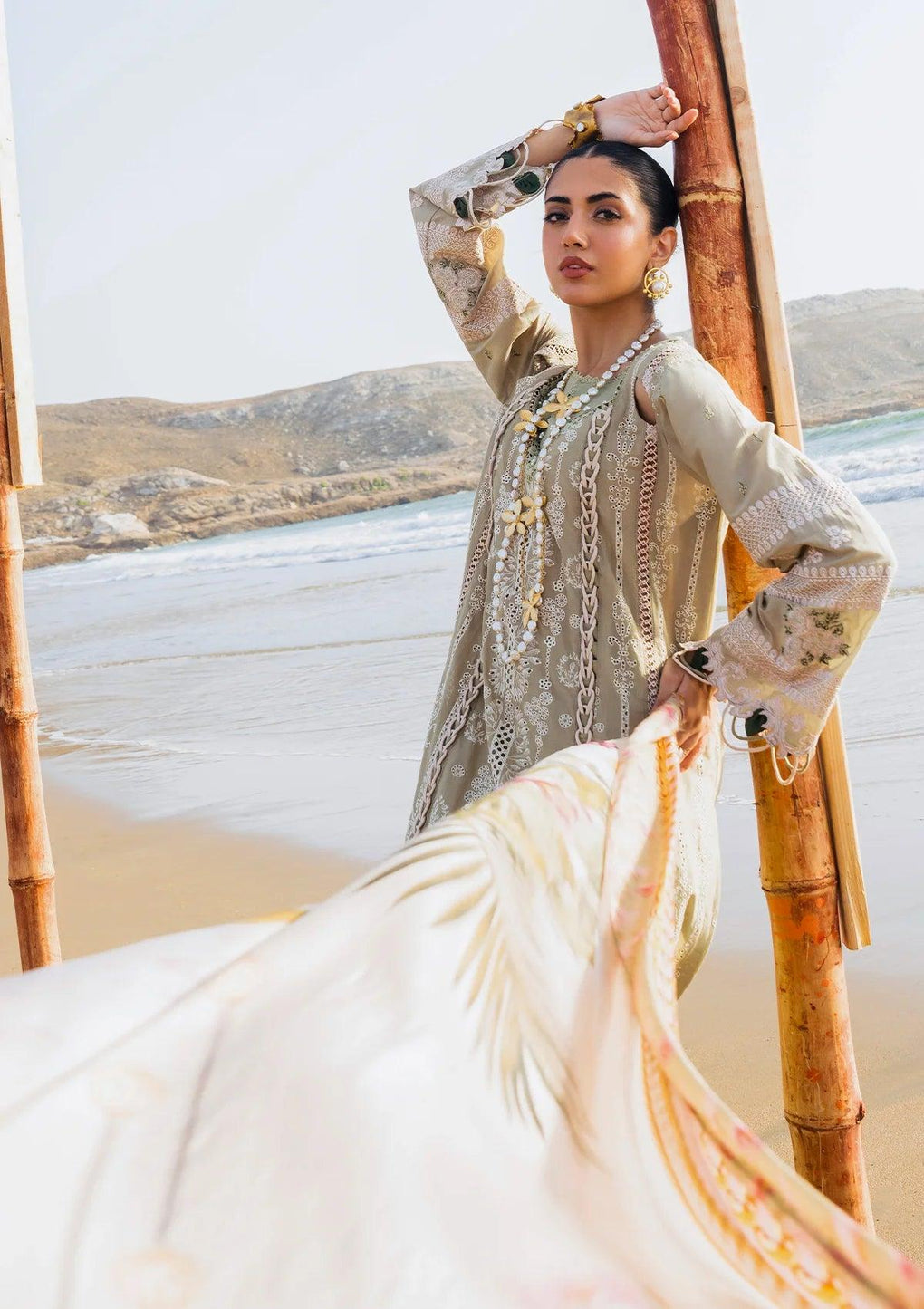 ELAF | HAI KUCH" FESTIVE LAWN 2024 | EHK-08 Pur Shokh - LebaasOnline 