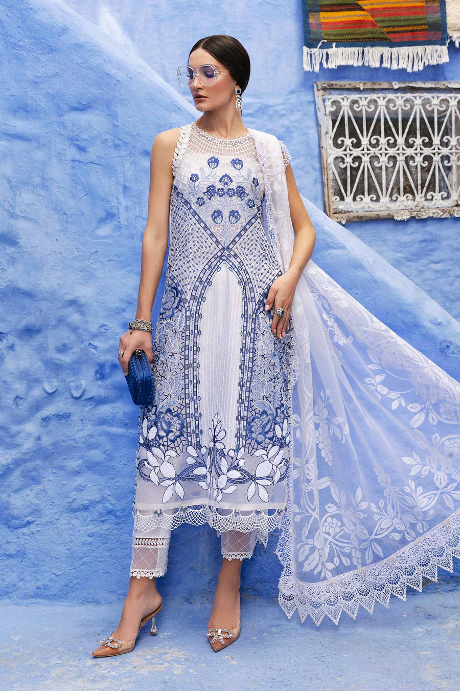 Shop the latest Luxury Lawn collection of Maria B Lawn 2025 Clothes Unstitched/ready 3 Piece Suits for Winter 2025 and also for Spring/Summer. Available for customisation at LebaasOnline. Maria B's latest lawn, digital print attire and MBROIDERED Pakistani Suits for Women in the UK, USA 