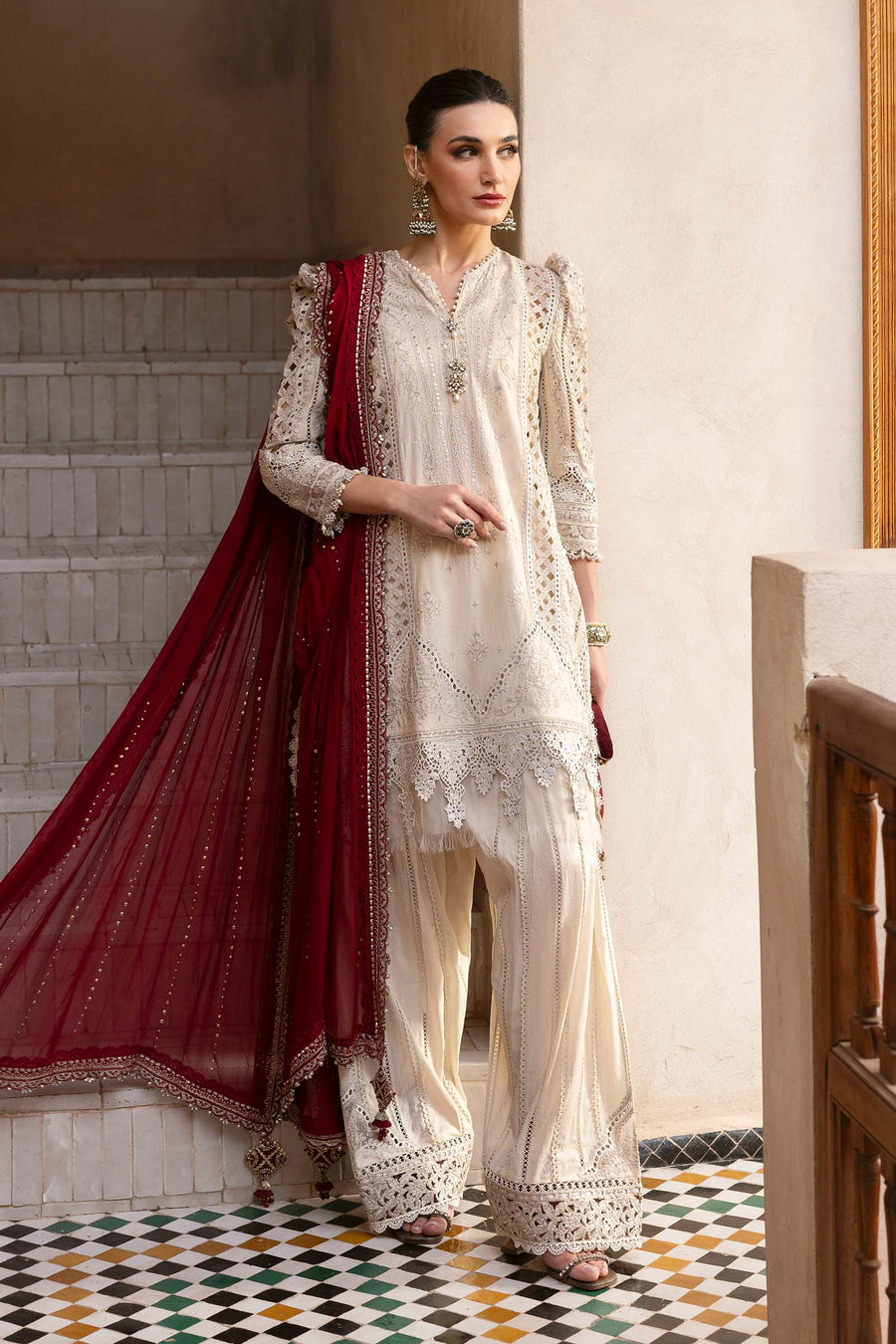 Shop the latest Luxury Lawn collection of Maria B Lawn 2025 Clothes Unstitched/ready 3 Piece Suits for Winter 2025 and also for Spring/Summer. Available for customisation at LebaasOnline. Maria B's latest lawn, digital print attire and MBROIDERED Pakistani Suits for Women in the UK, USA 