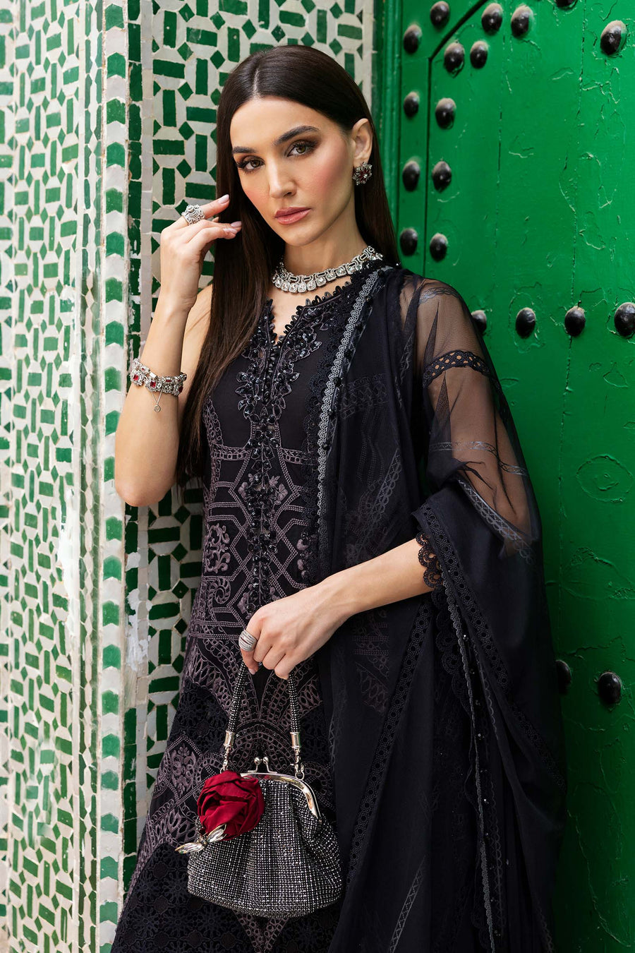 Shop the latest Luxury Lawn collection of Maria B Lawn 2025 Clothes Unstitched/ready 3 Piece Suits for Winter 2025 and also for Spring/Summer. Available for customisation at LebaasOnline. Maria B's latest lawn, digital print attire and MBROIDERED Pakistani Suits for Women in the UK, USA 