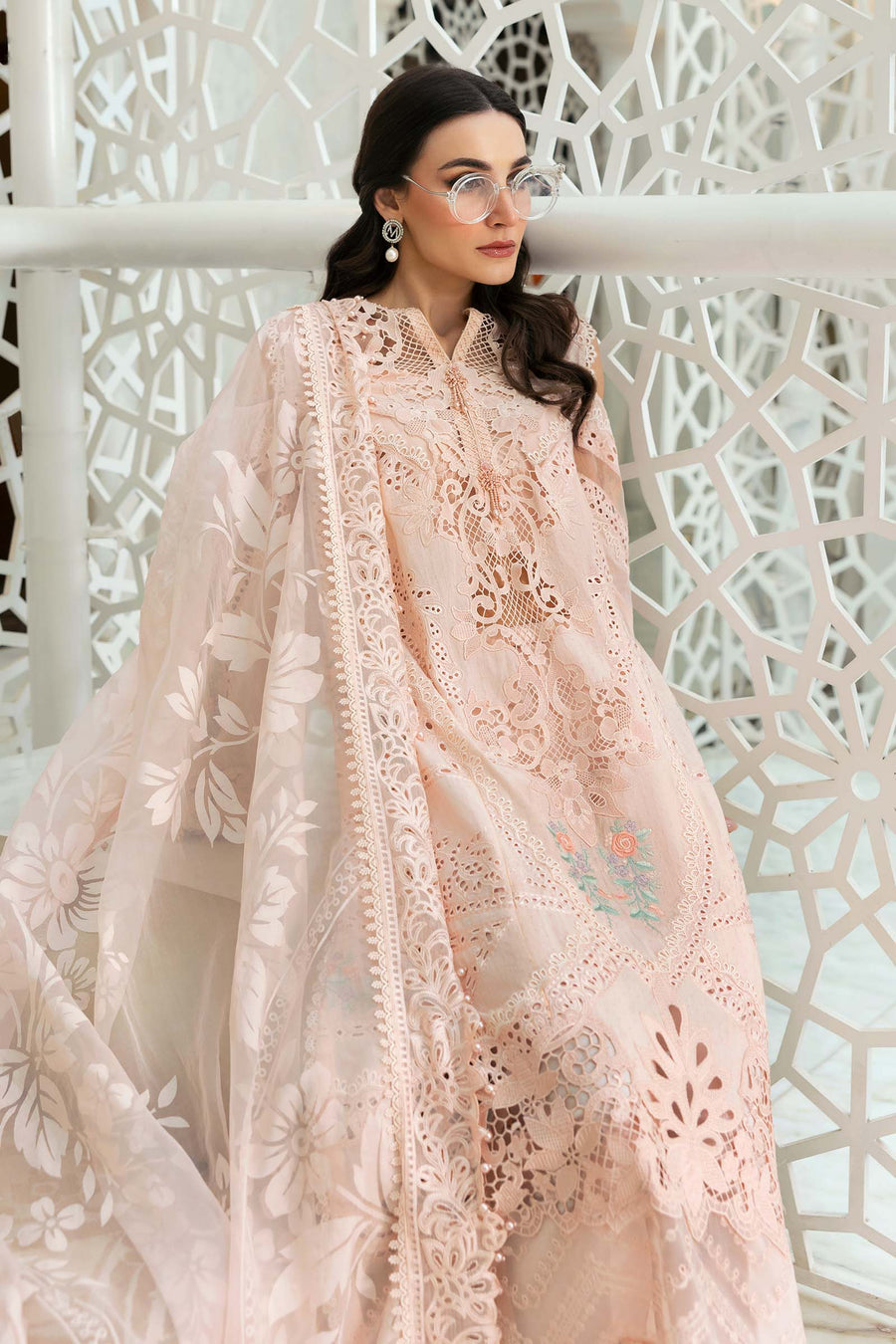 Shop the latest Luxury Lawn collection of Maria B Lawn 2025 Clothes Unstitched/ready 3 Piece Suits for Winter 2025 and also for Spring/Summer. Available for customisation at LebaasOnline. Maria B's latest lawn, digital print attire and MBROIDERED Pakistani Suits for Women in the UK, USA 