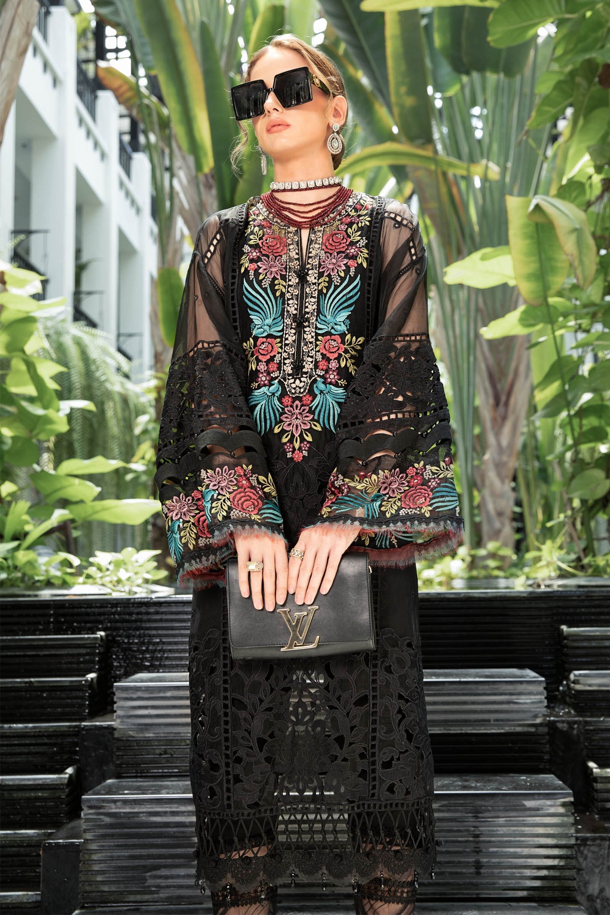 MARIA B | LUXURY LAWN 2023 | EL-23-04-Black - LebaasOnline 