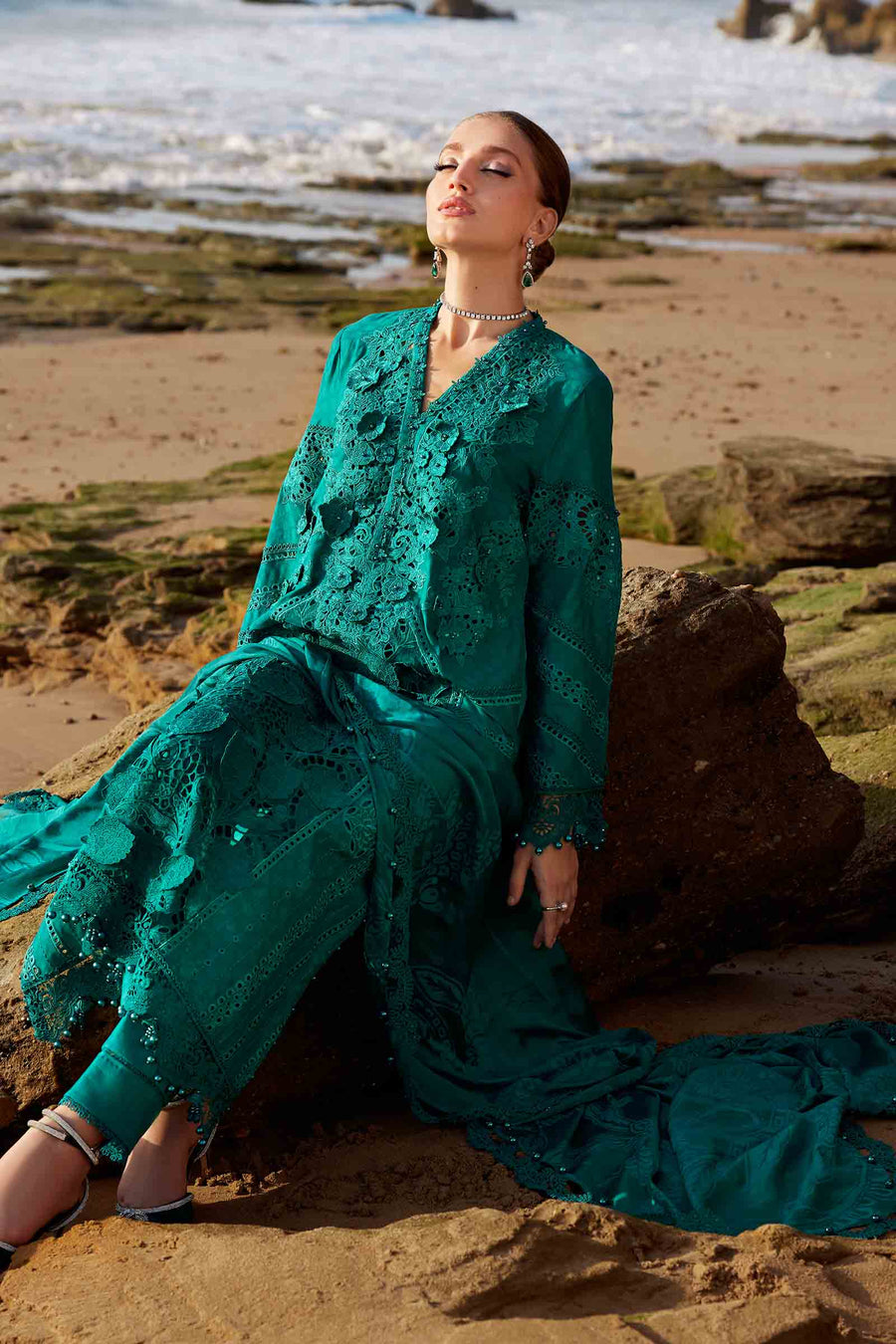 Shop the latest Luxury Lawn collection of Maria B Lawn Eid II 2025 Clothes Unstitched/ready 3 Piece Suits for Winter 2025 and also for Spring/Summer. Available for customisation at LebaasOnline. Maria B's latest lawn, digital print attire and MBROIDERED Pakistani Suits for Women in the UK, USA 