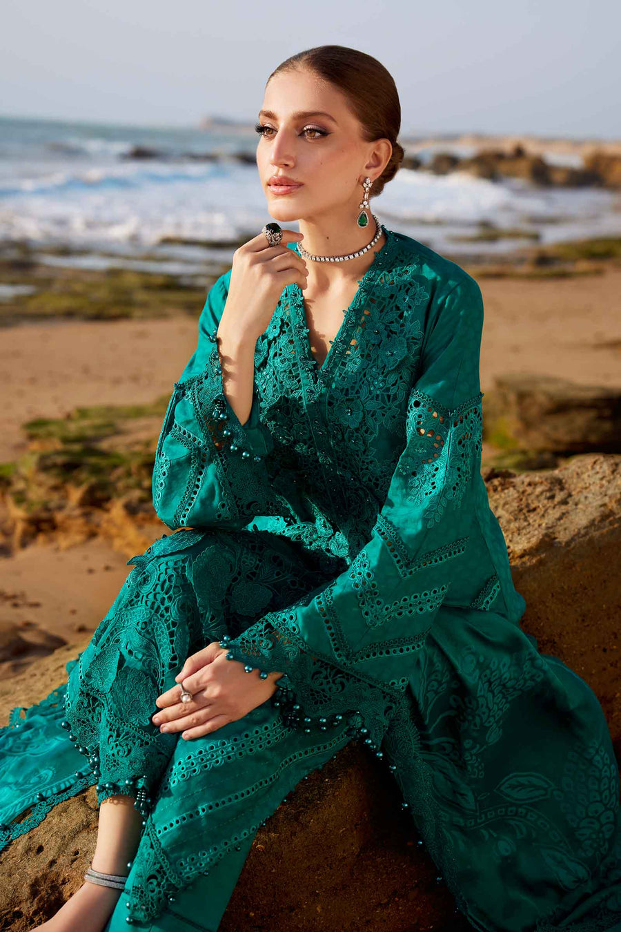 Shop the latest Luxury Lawn collection of Maria B Lawn Eid II 2025 Clothes Unstitched/ready 3 Piece Suits for Winter 2025 and also for Spring/Summer. Available for customisation at LebaasOnline. Maria B's latest lawn, digital print attire and MBROIDERED Pakistani Suits for Women in the UK, USA 