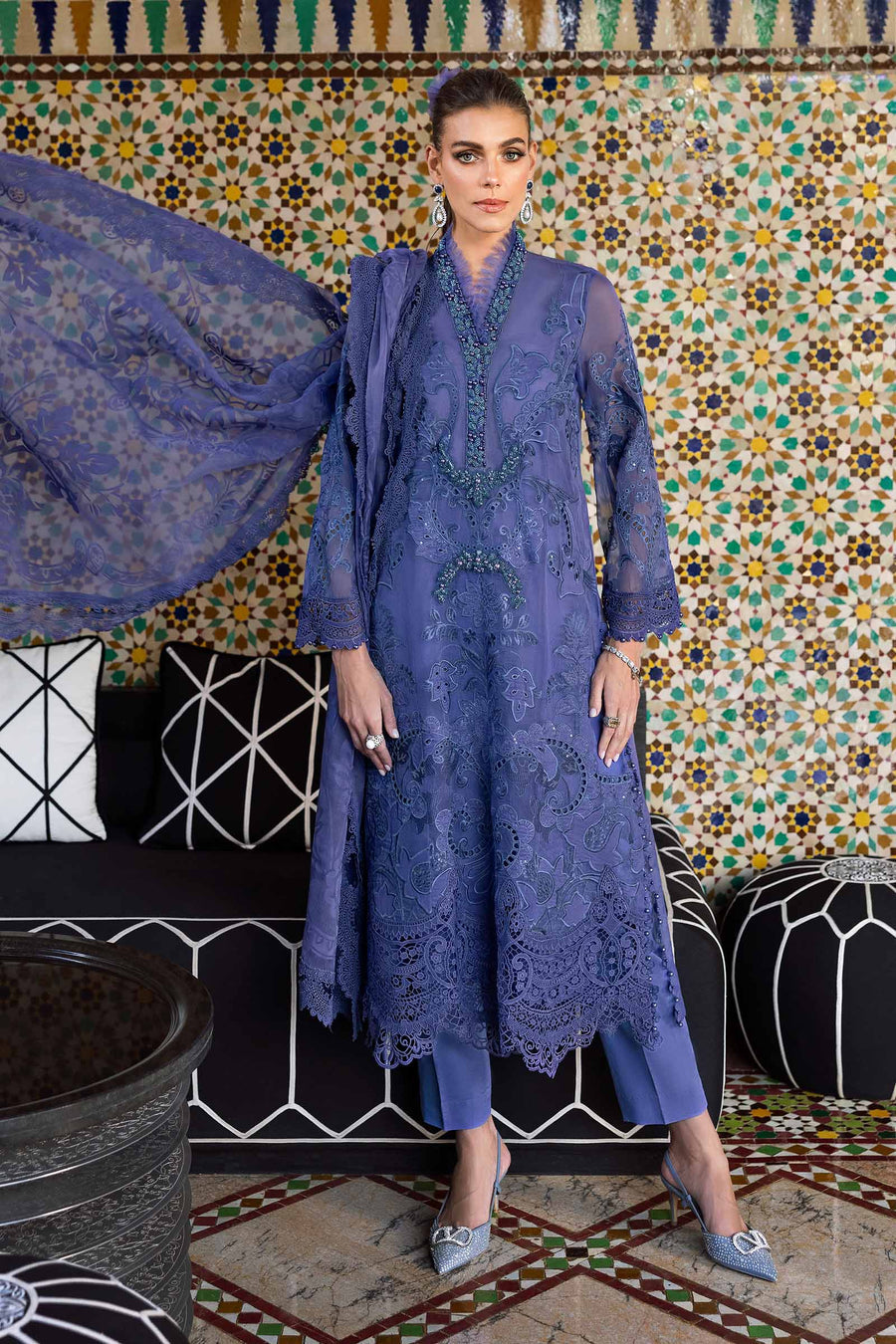 Shop the latest Luxury Lawn collection of Maria B Lawn 2025 Clothes Unstitched/ready 3 Piece Suits for Winter 2025 and also for Spring/Summer. Available for customisation at LebaasOnline. Maria B's latest lawn, digital print attire and MBROIDERED Pakistani Suits for Women in the UK, USA 