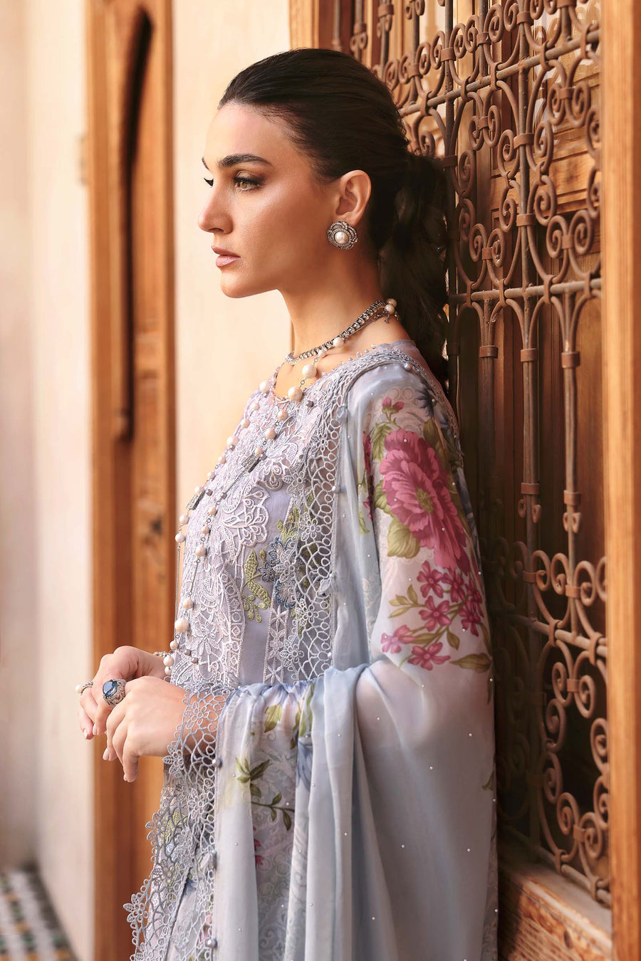 Shop the latest Luxury Lawn collection of Maria B Lawn 2025 Clothes Unstitched/ready 3 Piece Suits for Winter 2025 and also for Spring/Summer. Available for customisation at LebaasOnline. Maria B's latest lawn, digital print attire and MBROIDERED Pakistani Suits for Women in the UK, USA 