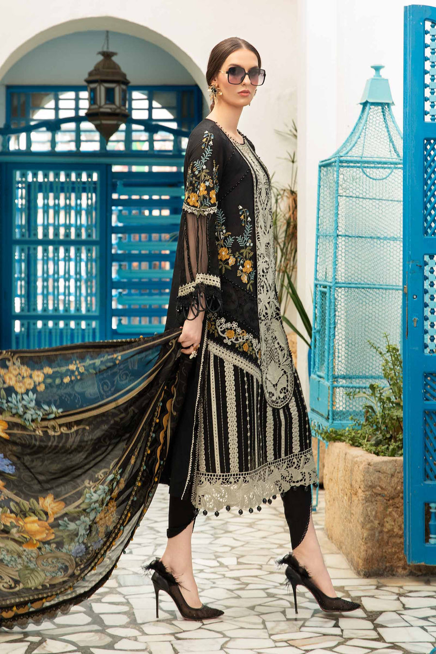 Shop the latest Luxury Lawn collection of Maria B Lawn 2024 Clothes Unstitched/ready 3 Piece Suits for Winter 2024 and also for Spring/Summer. Available for customisation at LebaasOnline. Maria B's latest lawn, digital print attire and MBROIDERED Pakistani Suits for Women in the UK, USA - Next Day Delivery! 