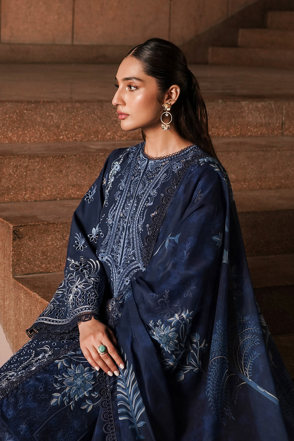 AFROZEH | Chikankari Lawn '24 | Capri - LebaasOnline 