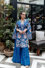 Load image into Gallery viewer, Buy AFROZEH | LAWN 2025 exclusive collection of Afrozeh | WEDDING COLLECTION 2025 from our website. We have various PAKISTANI DRESSES ONLINE IN UK,Afrozeh . Get your unstitched or customized PAKISATNI BOUTIQUE IN UK, USA, FRACE , QATAR, DUBAI from Lebaasonline @ SALE