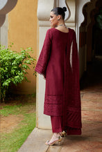 Load image into Gallery viewer, Buy Gulaal Luxury Lawn 2025 | Dress from Lebaasonline Pakistani Clothes Stockist in the UK @ best price- SALE Shop Gulaal Lawn 2025, Maria B Lawn 2025 Summer Suit, Pakistani Clothes Online UK for Wedding, Bridal Wear Indian &amp; Pakistani Summer Dresses by Gulaal in the UK &amp; USA at LebaasOnline