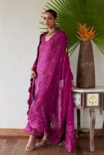 Load image into Gallery viewer, Buy Gulaal Luxury Lawn 2025 | Dress from Lebaasonline Pakistani Clothes Stockist in the UK @ best price- SALE Shop Gulaal Lawn 2025, Maria B Lawn 2025 Summer Suit, Pakistani Clothes Online UK for Wedding, Bridal Wear Indian &amp; Pakistani Summer Dresses by Gulaal in the UK &amp; USA at LebaasOnline