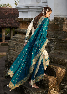 HUSSAIN REHAR Lawn dress is extremely trending for Winter luxury lawns. The PAKISTANI DRESSES ONLINE are available for this wedding season. Get the exclusive customized Hussain rehar Dresses unstitched and stitched PAKISTANI DRESSES IN UK from our PAKISTANI BOUTIQUE in UK, USA, Austria from Lebaasonline 