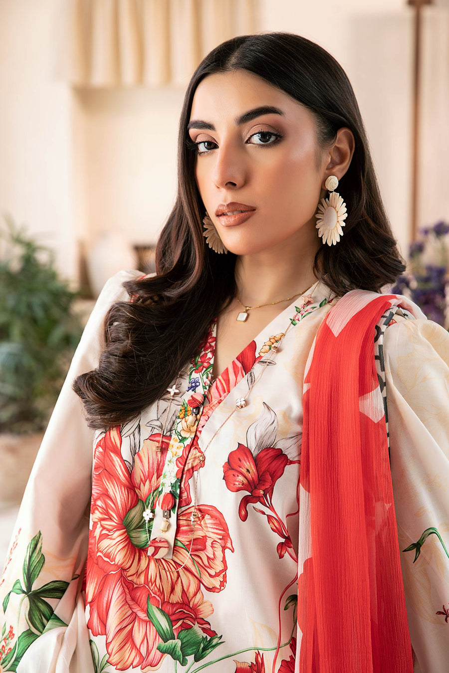 Shop the latest Mbasics Eid II collection of Maria B Eid 2025 Clothes Unstitched/ready 3 Piece Suits for Winter 2025 and also for Spring/Summer. Available for customisation at LebaasOnline. Maria B's latest lawn, digital print attire and MBROIDERED Pakistani Suits for Women in the UK, USA 