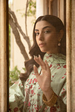 Load image into Gallery viewer, Shop the latest Mbasic Eid II collection of Maria B Eid 2025 Clothes Unstitched/ready 3 Piece Suits for Winter 2025 and also for Spring/Summer. Available for customisation at LebaasOnline. Maria B&#39;s latest lawn, digital print attire and MBROIDERED Pakistani Suits for Women in the UK, USA 