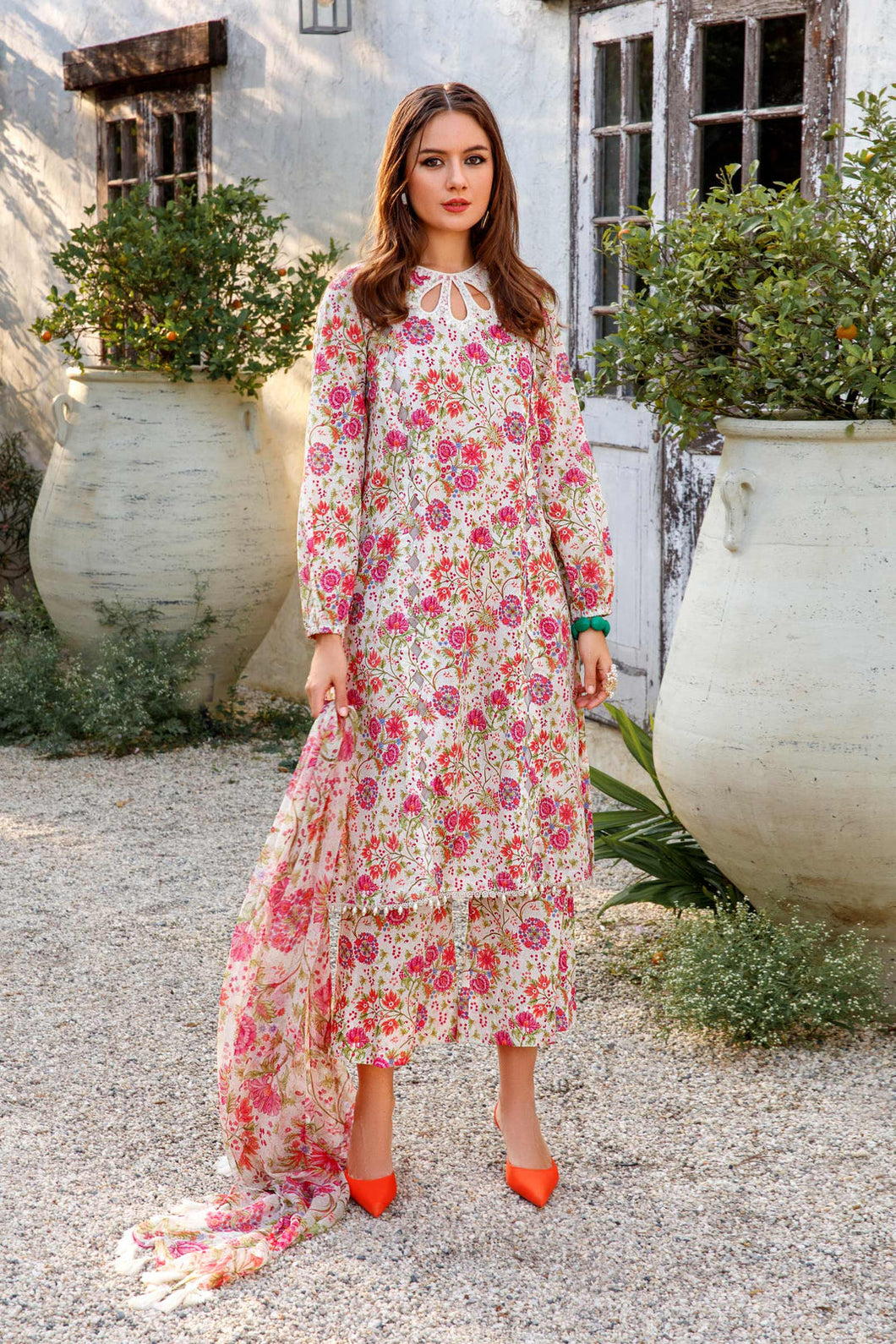 Buy Maria B | M.BASICS '23 SUMMER LAWN Next day delivery to USA, shop Pakistani wedding designer dresses online USA from our website We have all Pakistani designer clothes of Maria b Various Pakistani Bridal Dresses online UK Pakistani boutique dresses can be bought online from our website Lebaasonline in UK America.