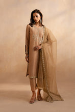 Load image into Gallery viewer, Buy MARYUM &amp; MARIA | DHAHAB &#39;25 - Lawn Collection 2025 from our website. We deal in all largest brands like Maria b, Shamrock Maryum N Maria Collection, Imrozia collection. This wedding season, flaunt yourself in beautiful Shamrock collection. Buy pakistani dresses in UK, USA, Manchester from Lebaasonline