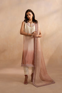 Buy MARYUM & MARIA | DHAHAB '25 - Lawn Collection 2025 from our website. We deal in all largest brands like Maria b, Shamrock Maryum N Maria Collection, Imrozia collection. This wedding season, flaunt yourself in beautiful Shamrock collection. Buy pakistani dresses in UK, USA, Manchester from Lebaasonline