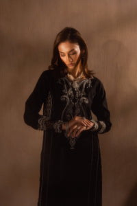 Buy MARYUM & MARIA | DHAHAB '25 - Lawn Collection 2025 from our website. We deal in all largest brands like Maria b, Shamrock Maryum N Maria Collection, Imrozia collection. This wedding season, flaunt yourself in beautiful Shamrock collection. Buy pakistani dresses in UK, USA, Manchester from Lebaasonline