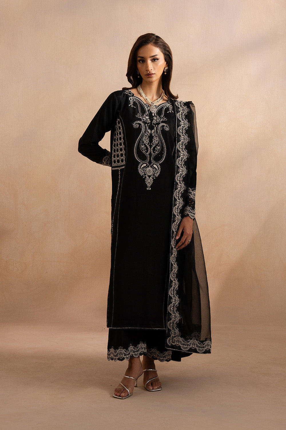 Buy MARYUM & MARIA | DHAHAB '25 - Lawn Collection 2025 from our website. We deal in all largest brands like Maria b, Shamrock Maryum N Maria Collection, Imrozia collection. This wedding season, flaunt yourself in beautiful Shamrock collection. Buy pakistani dresses in UK, USA, Manchester from Lebaasonline