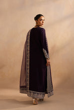 Load image into Gallery viewer, Buy MARYUM &amp; MARIA | DHAHAB &#39;25 - Lawn Collection 2025 from our website. We deal in all largest brands like Maria b, Shamrock Maryum N Maria Collection, Imrozia collection. This wedding season, flaunt yourself in beautiful Shamrock collection. Buy pakistani dresses in UK, USA, Manchester from Lebaasonline