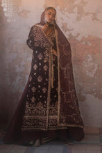 Load image into Gallery viewer, Emaan Adeel | Saanjh Velvet Collection &#39;24 | Tanish