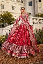 Load image into Gallery viewer, Buy Soraya PK | Lumene Festive Edit&#39;25 WEDDING COLLECTION 2025 from our website. We have various PAKISTANI DRESSES ONLINE IN UK, Soraya PK. Get your unstitched or customized PAKISATNI DRESSES IN UK, USA, FRACE , QATAR, DUBAI from Lebaasonline @SALE