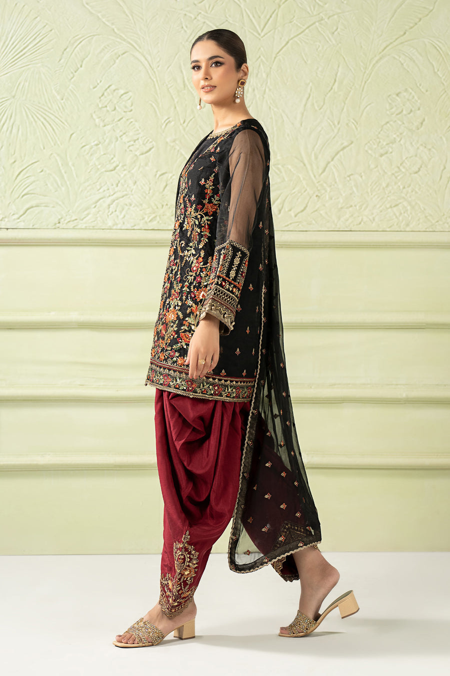 Maria.B | Shehnai Luxury Formal Winter Edit '25 available at Lebaasonline. The largest stockiest of M.prints Dresses in the UK. Shop Maria B Clothes Pakistani wedding. Maria B Chiffons, Mprints, Maria B Sateen Embroidered on discounted price in UK USA Manchester London Australia Belgium UAE France Germany Birmingham on Sale.