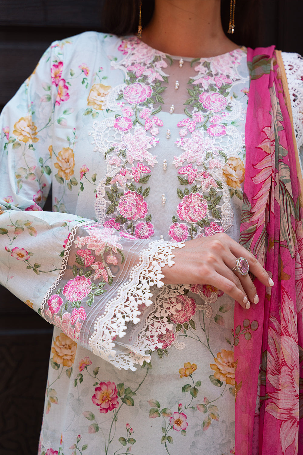 Saira Rizwan OUTLET CLEARANCE UP TO 90% OFF!!! DESIGNER BRAND BIG SANA SAFINAZ, ASIM JOFA, MARYUM N MARIA HUGE DISCOUNT!! WEB-STORE CLEARANCE, SALE 2025 GIVEAWAYS , BOXING DAY SALE, NEW YEARS SALE 2025!! CHRISTMAS SALE, END OF YEAR SALE, LEBAASONLINE 