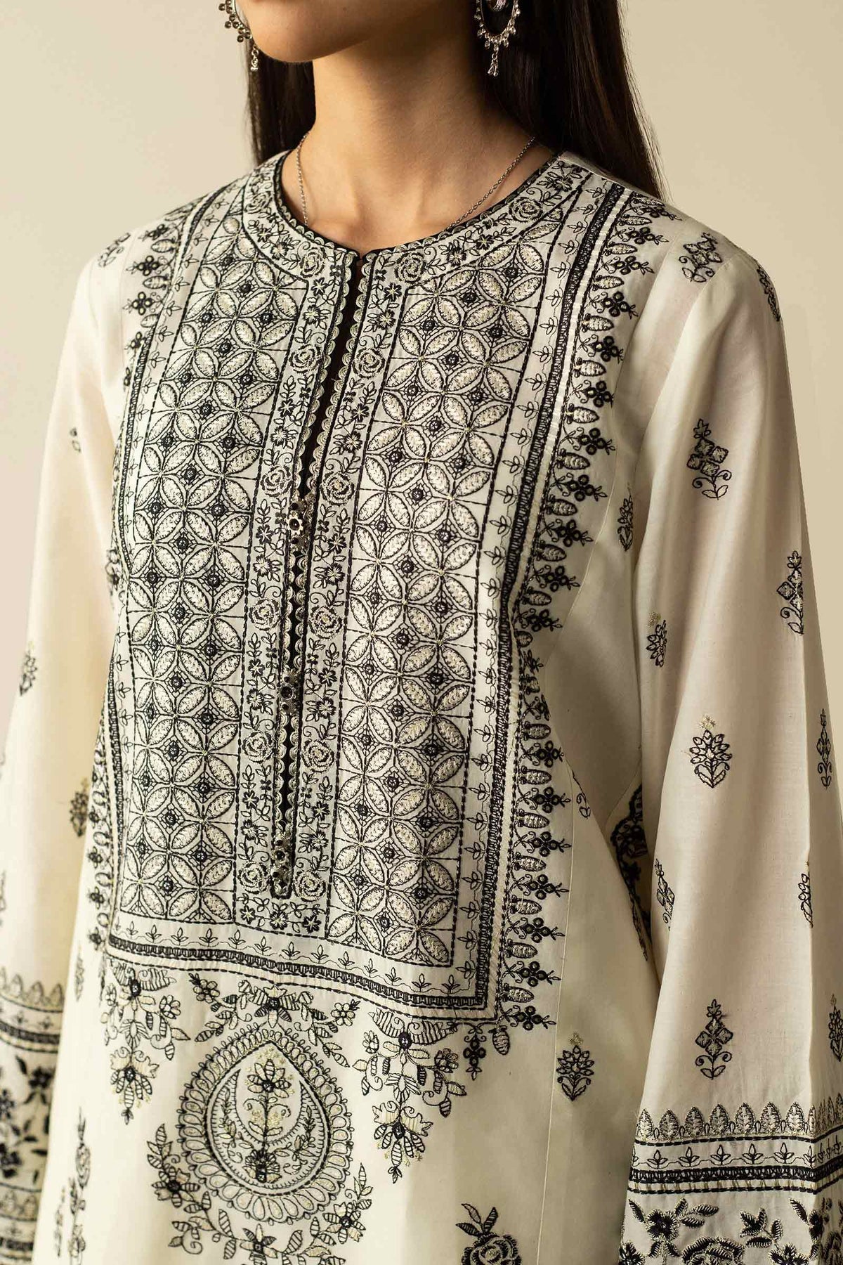 Buy Zara Shahjahan Lawn II - '23 Pakistani Embroidered Clothes For Women at Our Online Designer Boutique UK, Indian & Pakistani Wedding dresses online UK, Asian Clothes UK Jazmin Suits USA, Baroque Chiffon Collection 2023 & Eid Collection Outfits in USA on express shipping available @ Lebaasonline.