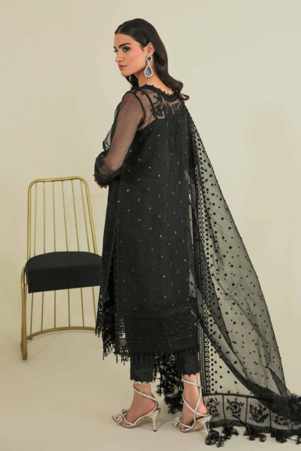 Buy Baroque | EMBROIDERED ORGANZA UF-235. Online at Great Price! Available For UK, France & Germany. Baroque dresse from Pakistan & for SALE in the UK, USA, Manchester & London. Book now ready to wear & unstitched. Shop Wedding, festive, summer or winter branded outfits from Lebaasonline 