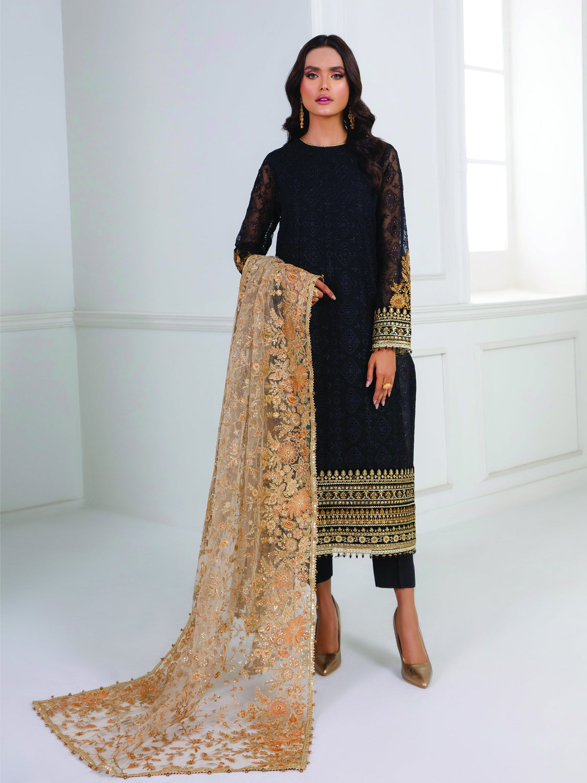 Buy Baroque | Embroidered Chiffon Unstitched 3Pc BQU-PR-D283. Online at Great Price! Available For UK, France & Germany. Baroque dresse from Pakistan & for SALE in the UK, USA, Manchester & London. Book now ready to wear & unstitched. Shop Wedding, festive, summer or winter branded outfits from Lebaasonline 