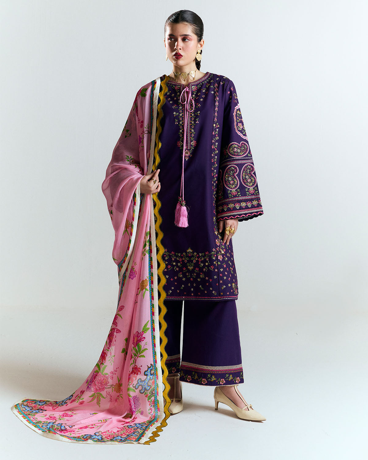 Buy jugnu by Hussain Rehar Embroidered 3pc suit from Lebaasonline delivery available in UK USA France Germany and other countries. Shop summer winter and wedding season outfits. 