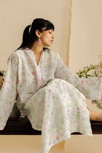 Load image into Gallery viewer, Buy Zaha by KHADIJAH SHAH  Collection 2025 Online at Great Price! Available For Next Day Delivery in UK, France &amp; Germany. Zaha dresses created by Khadija Shah from Pakistan &amp; for SALE in the UK, USA, Manchester &amp; London. Book now ready to wear &amp; unstitched