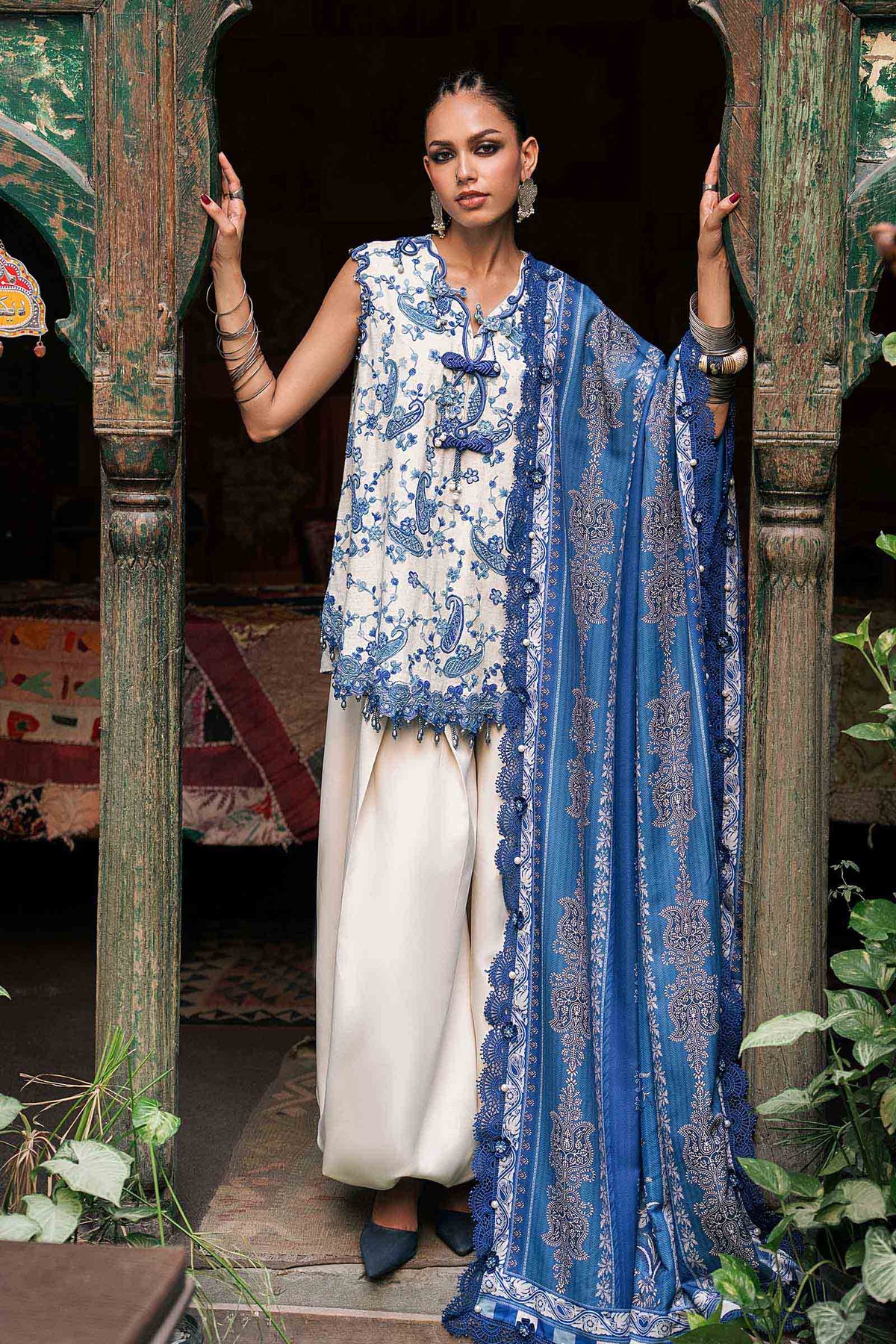 Maria B M Prints Fall 2026 MPT-3108-A White and Blue Pakistani 3 piece suit with 3D embossed Irish Linen and Herringbone shawl – LebaasOnline