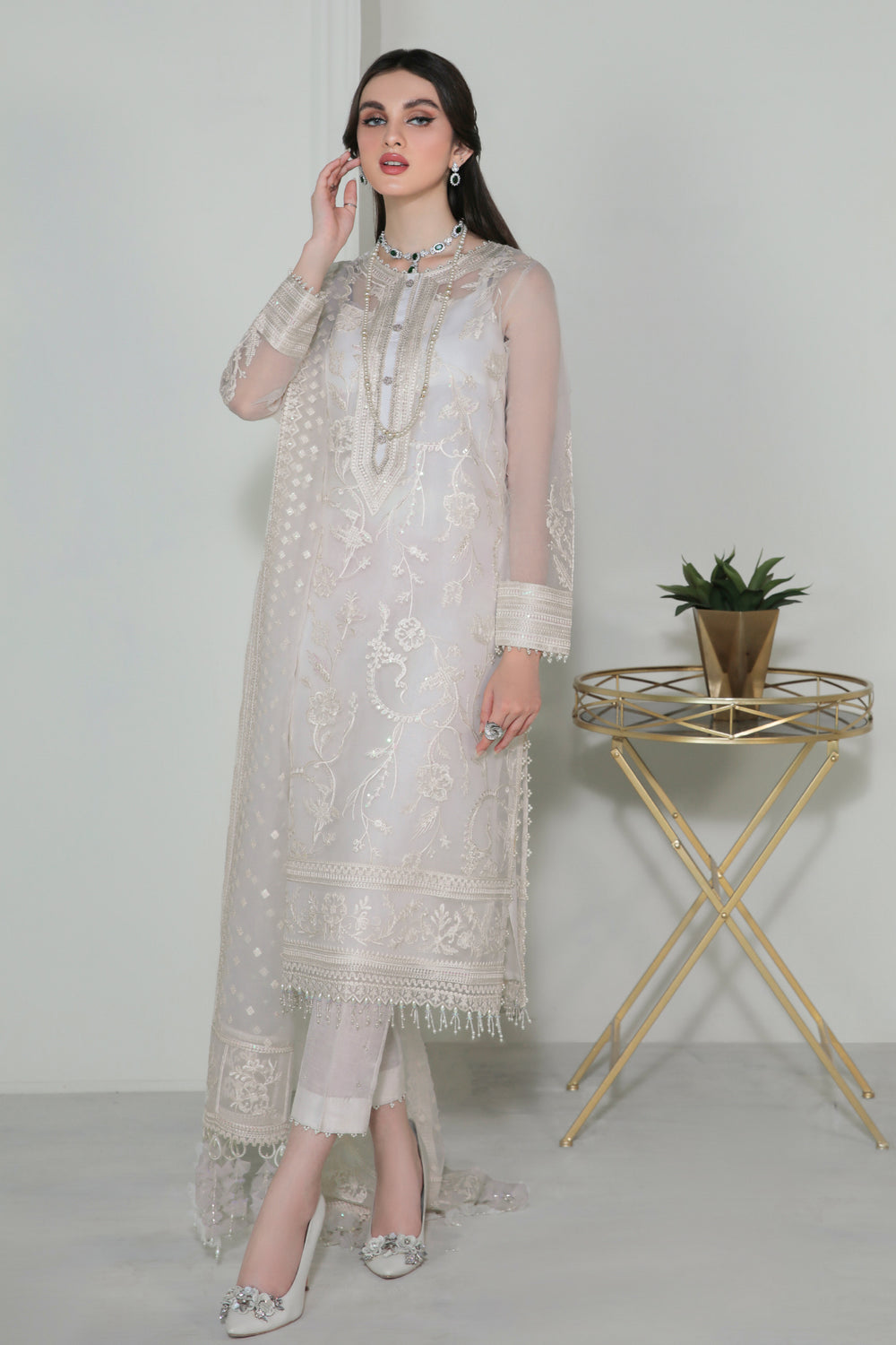 Buy Baroque | EMBROIDERED ORGANZA UF-186. Online at Great Price! Available For UK, France & Germany. Baroque dresse from Pakistan & for SALE in the UK, USA, Manchester & London. Book now ready to wear & unstitched. Shop Wedding, festive, summer or winter branded outfits from Lebaasonline 