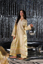 Load image into Gallery viewer, Buy RANG RASIYA | RANGRASIYA LUXE SILK '26 PAKISTANI ORIGINALS ONLINE DRESSES brand at our store. Lebaasonline has all the latest Women`s Clothing Collection of Salwar Kameez, MARIA B M PRINT UK Wedding Party attire Collection. Shop RANG RASIYA ORIGINAL DESIGNER DRESSES UK ONLINE at Lebaasonline