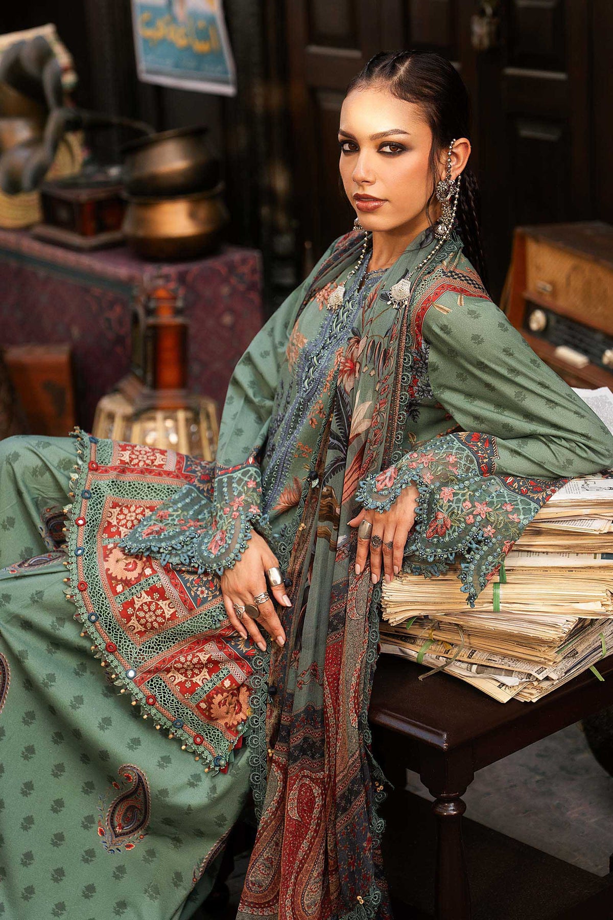 MARIA B | M PRINTS FALL 2026 | MPT-3102-A