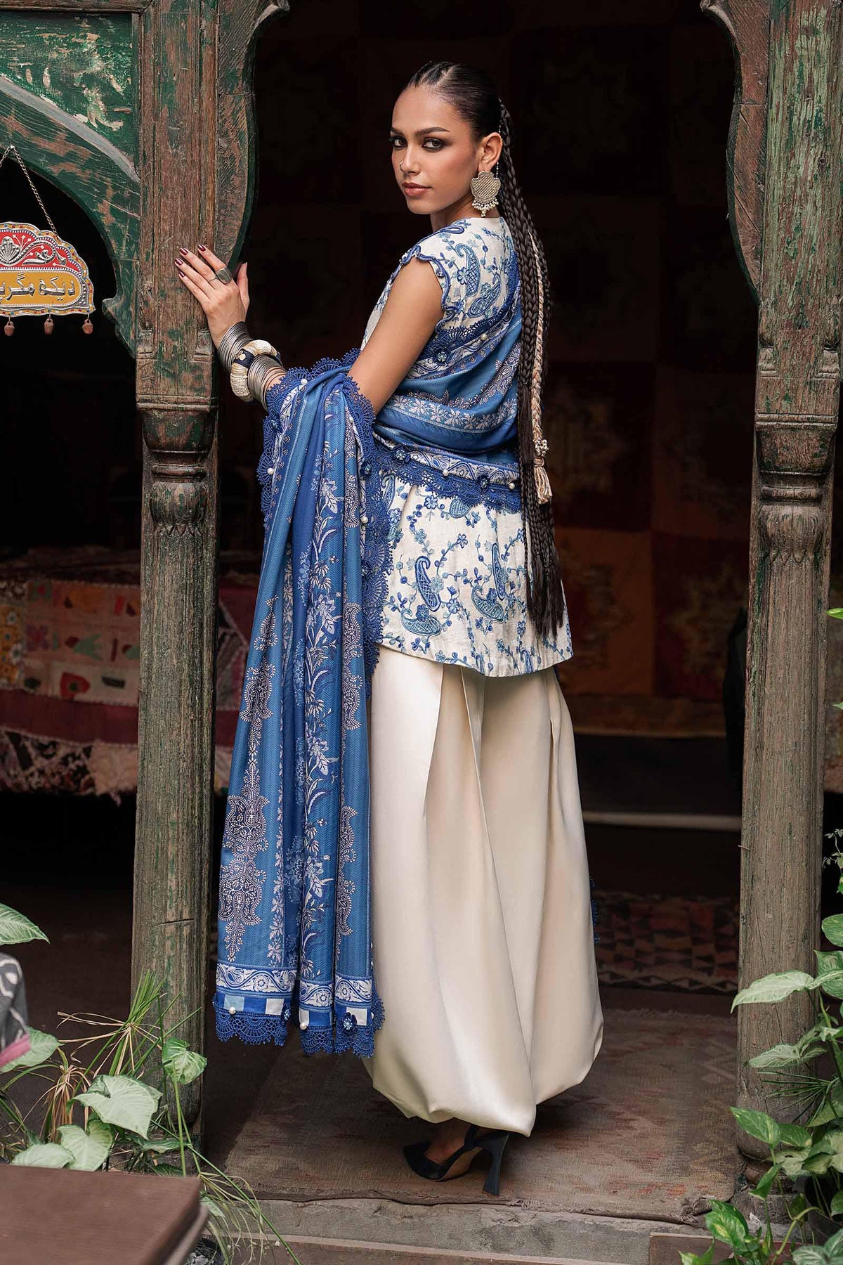 Maria B M Prints Fall 2026 MPT-3108-A White and Blue Pakistani 3 piece suit with 3D embossed Irish Linen and Herringbone shawl – LebaasOnline