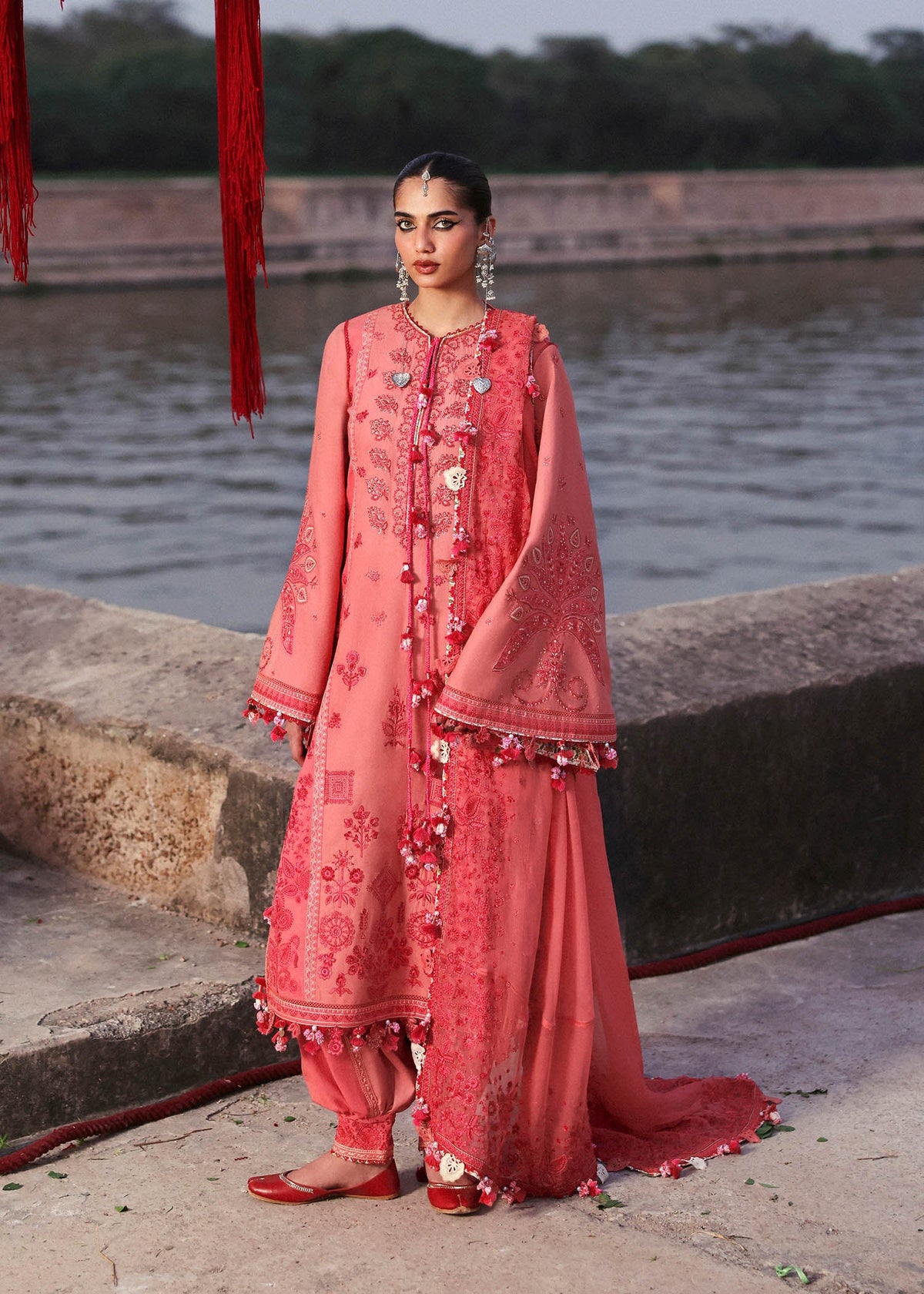 Hussain Rehar Karandi 2025 LEBAASONLINE Available on our website. We have exclusive variety of PAKISTANI DRESSES ONLINE. This wedding season get your unstitched or customized dresses from our PAKISTANI BOUTIQUE ONLINE. PAKISTANI DRESSES IN UK, USA,  Lebaasonline at SALE price!