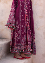 Load image into Gallery viewer, Hussain Rehar Karandi 2025 LEBAASONLINE Available on our website. We have exclusive variety of PAKISTANI DRESSES ONLINE. This wedding season get your unstitched or customized dresses from our PAKISTANI BOUTIQUE ONLINE. PAKISTANI DRESSES IN UK, USA,  Lebaasonline at SALE price!