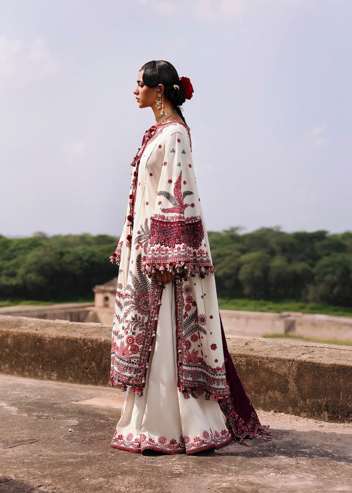 Hussain Rehar Karandi 2025 LEBAASONLINE Available on our website. We have exclusive variety of PAKISTANI DRESSES ONLINE. This wedding season get your unstitched or customized dresses from our PAKISTANI BOUTIQUE ONLINE. PAKISTANI DRESSES IN UK, USA,  Lebaasonline at SALE price!