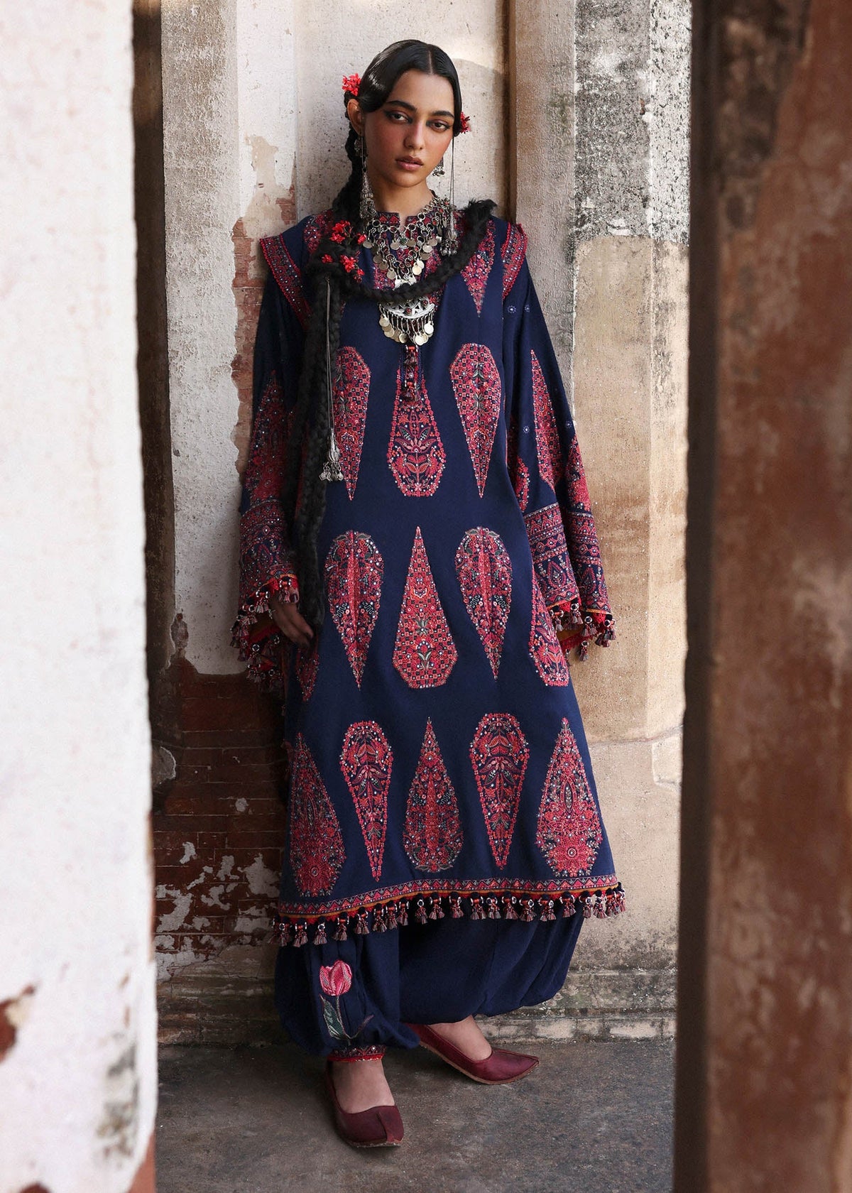 Hussain Rehar Karandi 2025 LEBAASONLINE Available on our website. We have exclusive variety of PAKISTANI DRESSES ONLINE. This wedding season get your unstitched or customized dresses from our PAKISTANI BOUTIQUE ONLINE. PAKISTANI DRESSES IN UK, USA,  Lebaasonline at SALE price!