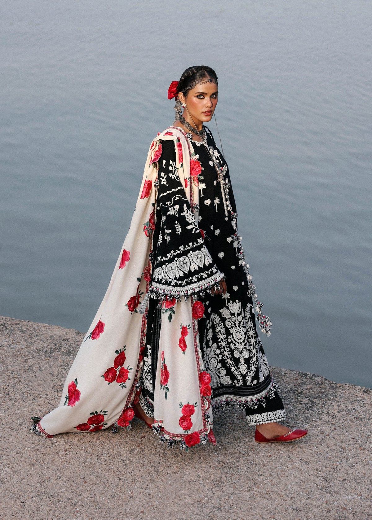 Hussain Rehar Karandi 2025 LEBAASONLINE Available on our website. We have exclusive variety of PAKISTANI DRESSES ONLINE. This wedding season get your unstitched or customized dresses from our PAKISTANI BOUTIQUE ONLINE. PAKISTANI DRESSES IN UK, USA,  Lebaasonline at SALE price!