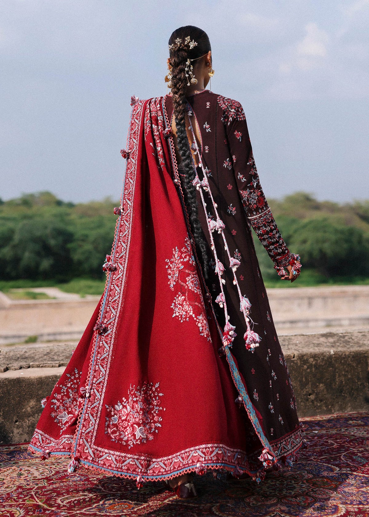 Hussain Rehar Karandi 2025 LEBAASONLINE Available on our website. We have exclusive variety of PAKISTANI DRESSES ONLINE. This wedding season get your unstitched or customized dresses from our PAKISTANI BOUTIQUE ONLINE. PAKISTANI DRESSES IN UK, USA,  Lebaasonline at SALE price!