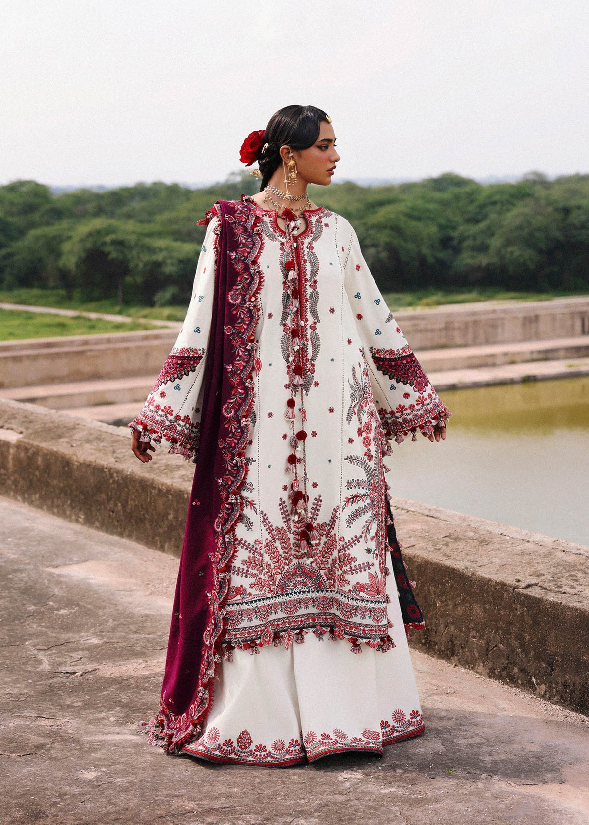 Hussain Rehar Karandi 2025 LEBAASONLINE Available on our website. We have exclusive variety of PAKISTANI DRESSES ONLINE. This wedding season get your unstitched or customized dresses from our PAKISTANI BOUTIQUE ONLINE. PAKISTANI DRESSES IN UK, USA,  Lebaasonline at SALE price!