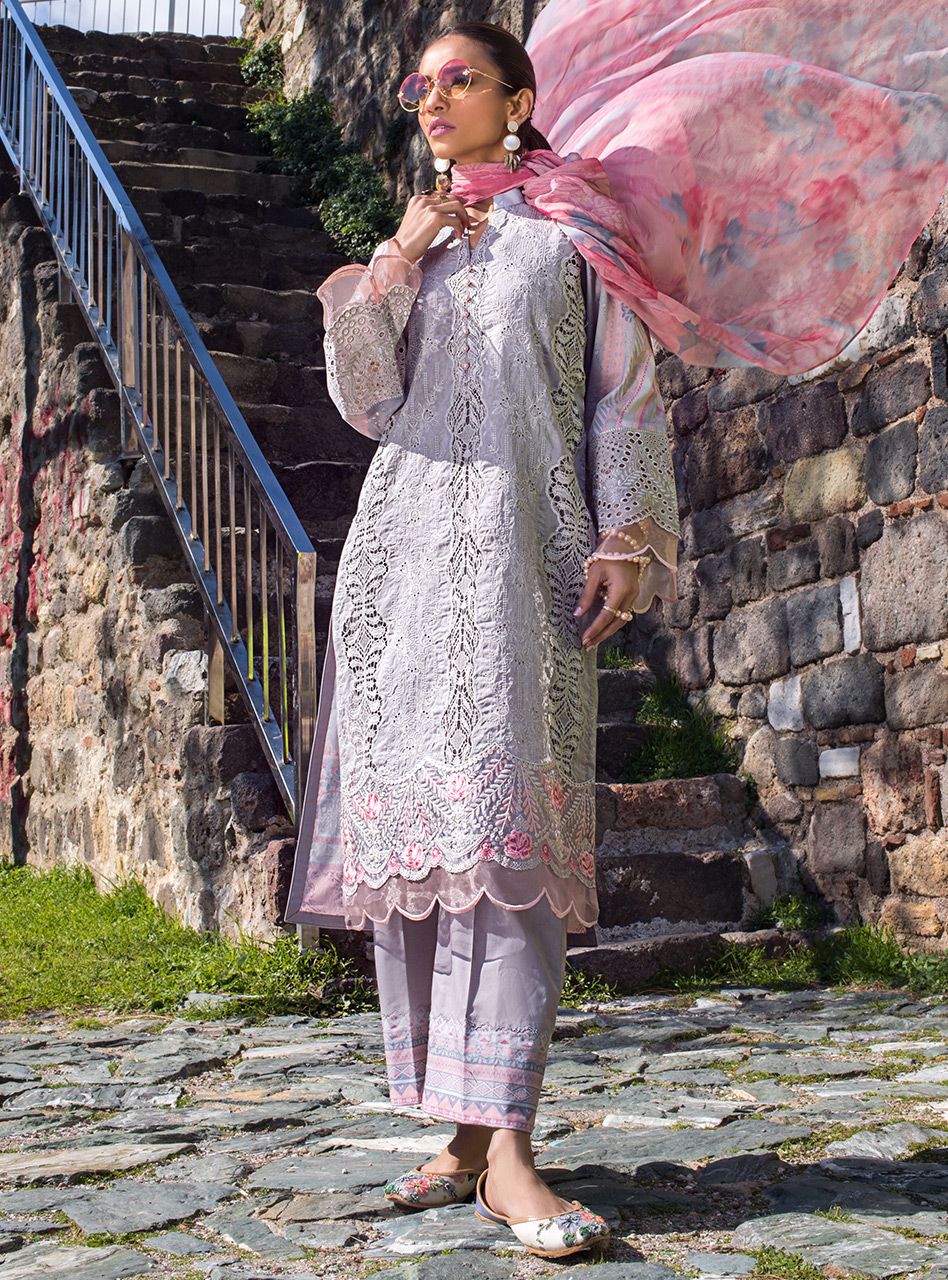 ZAINAB CHOTTANI CHIKANKARI 2021 FERIHA-8B Grey Dress with Swarovski Crystals and Embroidered Chiffon Fabric. LebaasOnline has Zainab Chottani Pakistani PAKISTANI DESIGNER DRESSES MARIA B M PRINT UK for Online Shopping Worldwide delivering to the UK Birmingham and USA selling 100% original Pakistani Designer Wedding