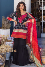 Load image into Gallery viewer, ZAINAB CHOTTANI | TAHRA LAWN | TRADITIONAL BLACK - A Black Dress with fine Embroidered lawn Fabric. LebaasOnline has Zainab Chottani Pret MARIA B PAKISTANI SUITS ONLINE &amp; PAKISTANI DRESSES for Online Shopping Worldwide, delivering to the UK, Germany, Birmingham and USA selling PAKISTANI WEDDING DRESSES &amp; Bridal Suits
