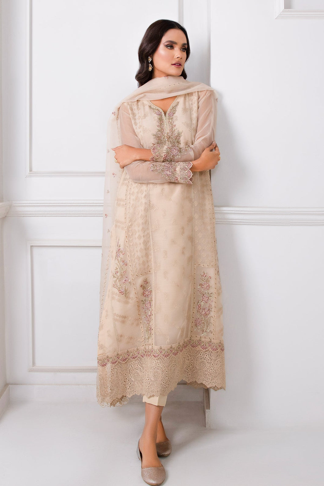 Buy Baroque Fashion | Embroidered Collection'23 from Lebaasonline Pakistani Clothes Stockist in UK @ best price- SALE ! Shop Baroque Chantelle ‘22, Baroque PK Summer Suits, Pakistani Clothes Online UK for Wedding, Party & Bridal Wear. Indian & Pakistani Summer Dresses by BAROQUE in the UK & USA at LebaasOnline.